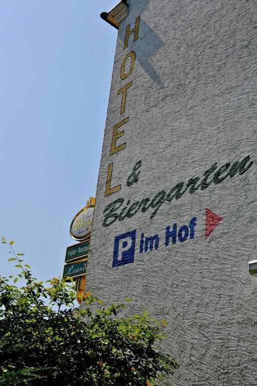 Hotel Leander Битбург Экстерьер фото